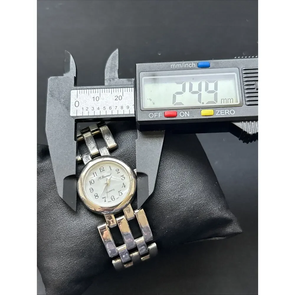 Silver Tone Pearl Dial Women’s Quartz Watch